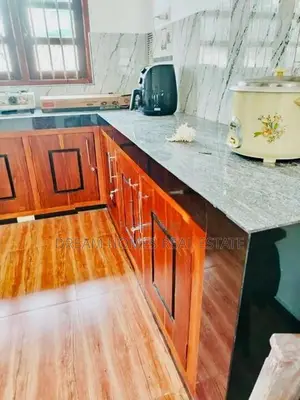 Spacious 5-Bedroom Family Home for Sale – Homagama