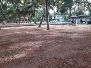 කුරුණෑගල අනුරාධපුර පාරට මුහුණලා ඉඩමක්