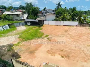 Water Front Land for Sale in Pelawatta