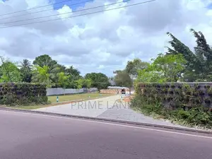 Luxury Land Plots Sale in Boralesgamuwa