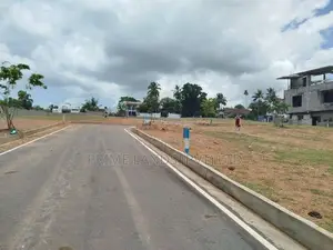 මාලඹේ අරංගල හන්දියට ආසන්නව බිම් කොටස් විකිණීමට