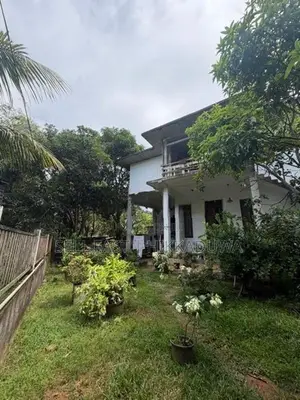 නිවසක් විකිනණීමට -හික්කඩුව