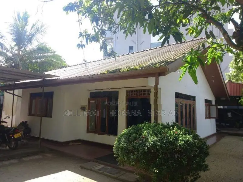 Commercial Building with Land for Sale in Horana City Center
