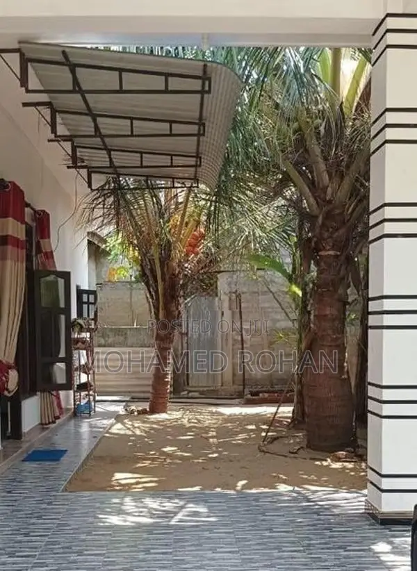புதிய வீடு காணி விற்பனைக்கு Addalaichenai