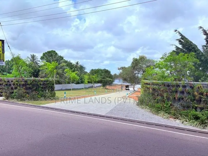 Boralesgamuwa Land for Sale