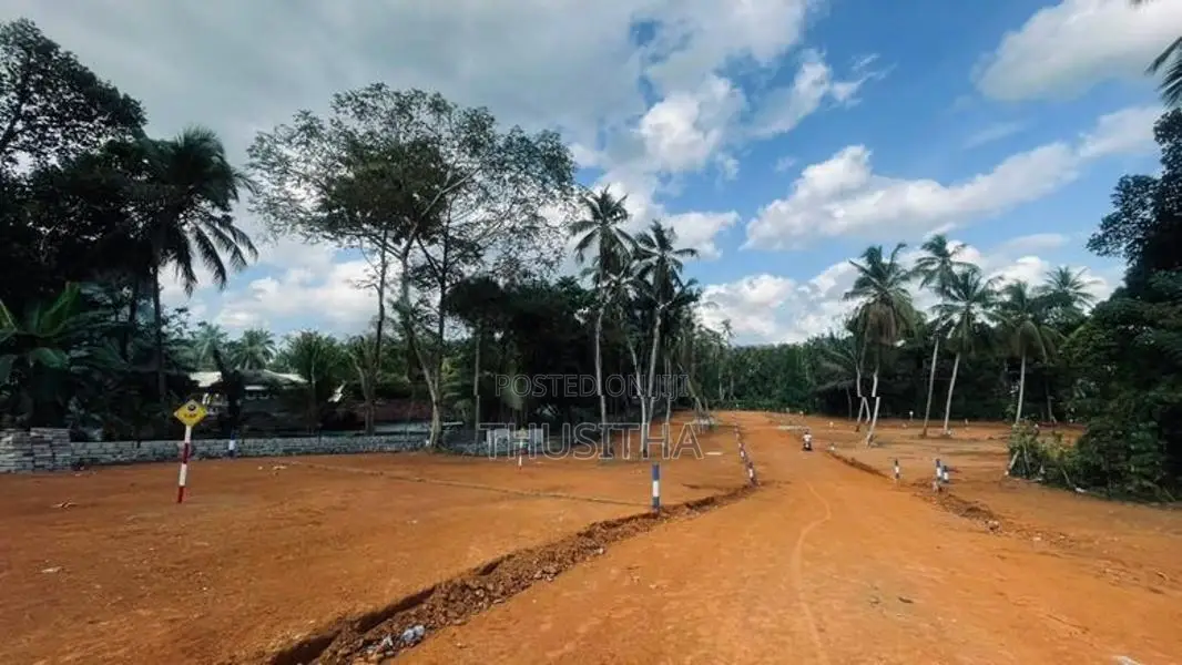 Valuable Land for Sale at Kadawatha