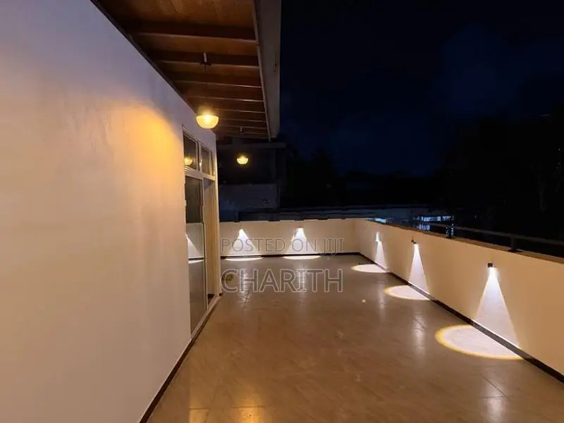 Luxury 3-Storey 5-Bedroom House for Sale Piliyandala