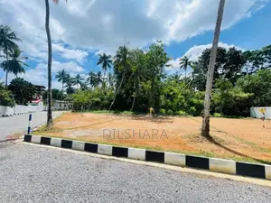 Yakkala Land for Sale Near the Kandy Road