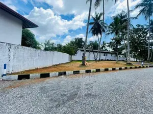 Land for Sale at Gampaha Yakkala
