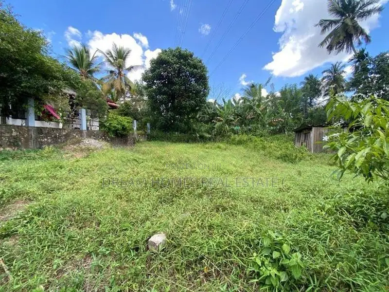 6.3 Perches Land for Sale Athurugiriya Galwarusa Road