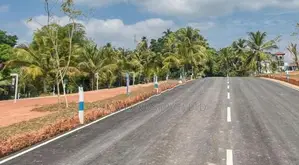 ගම්පහ දිස්ත්‍රික් ලේඛම් කාර්යාලයට යාබඳව බිම් කොටස් විකිණීමට