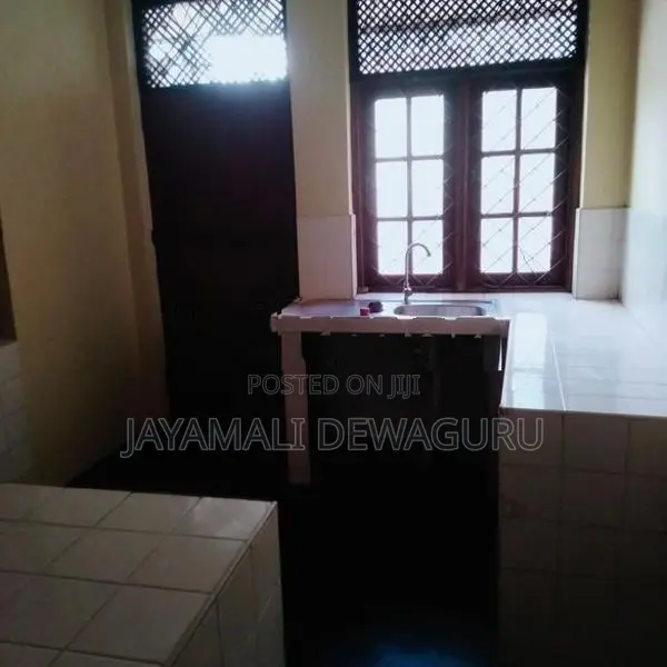 House for Sale in Ratmalana 200m to Galle Road