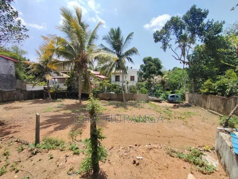 Land Sale Kadawatha Highway Entrance