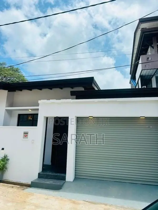 Brand New Beautiful House sale Athurugiriya