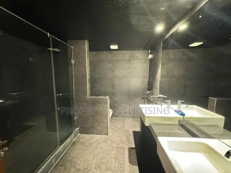 Luxury 3 BR spacious apartment for rent in Rajagiriya Fair mount