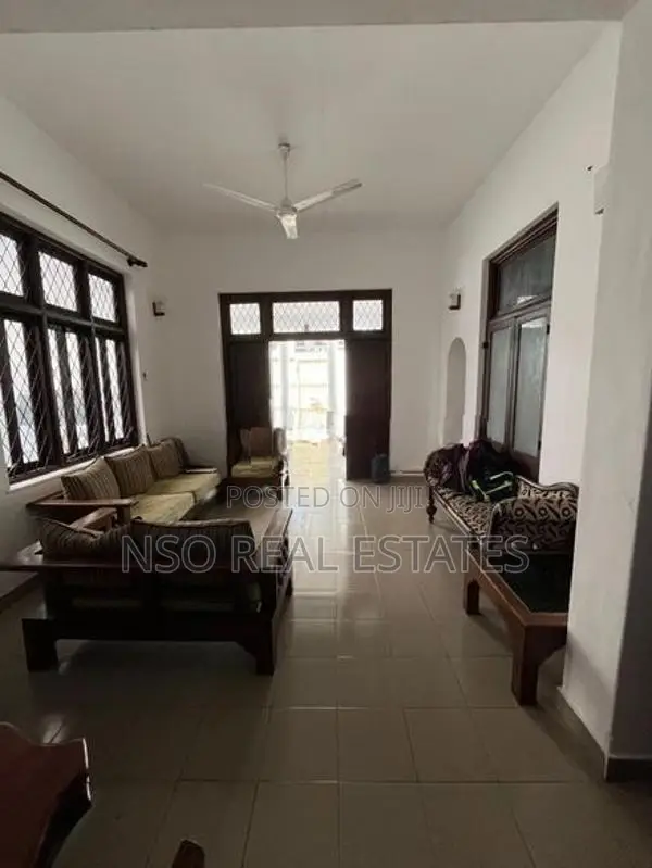 Prime 10.13 Perch Property with 5BR House for Sale – Wellawatte