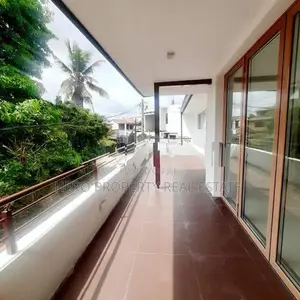 Two story house for rent in nugegoda wimalawaththa road