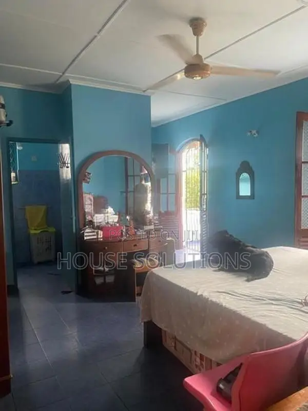 Luxurious Architect Designed House for Sale – Katubedda