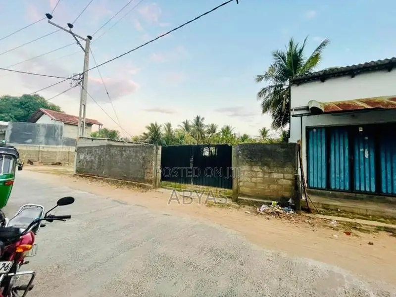 Land for Sale - Akkaraipattu