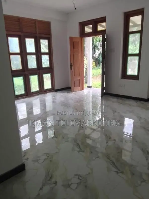 House for Sale – Batwala, Pragathi Mawatha