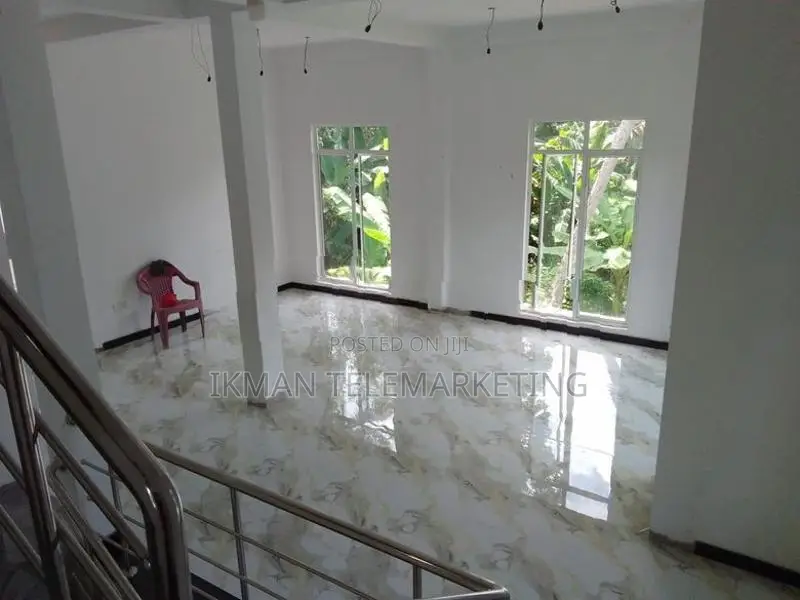 House for Sale – Batwala, Pragathi Mawatha