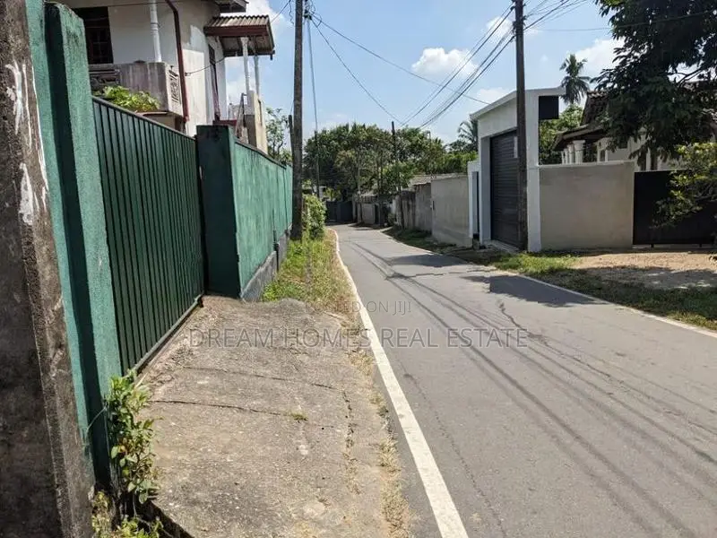 12.56 Perches Land for Sale – Moratuwahena Road, Athurugiriya
