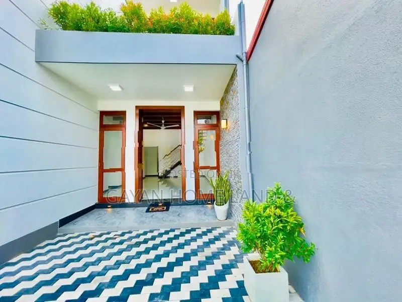 10.28 Perch Luxurious Two Storey Excellent House For Sale In Piliyanda