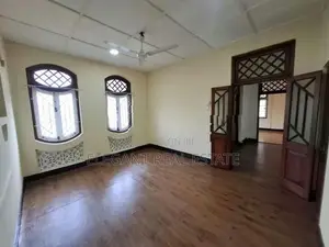 04 Bedroom Unfurnished Upstair House for Rent in Colombo (A6541)