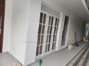 Modern 3-Bedroom House for Rent Battaramulla
