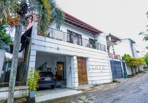 House For Sale In Thalawathugoda