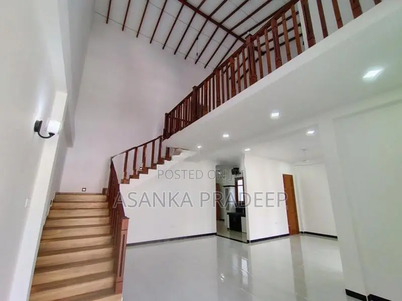 Brand New Single two storey house for sale inn Mattegoda(kji81