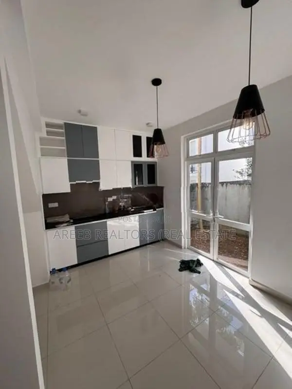 Prime Urban Art House for Rent Kottawa