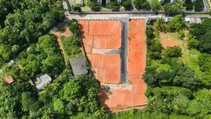 ඉඩමක් විකිණීමට අතුරුගිරිය Ariyana Resort Apartment එක ලගින්ම H37