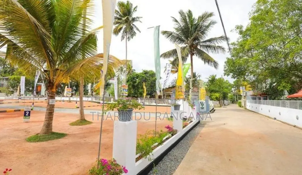 8 Perch Land In A Gated Community – Wadduwa