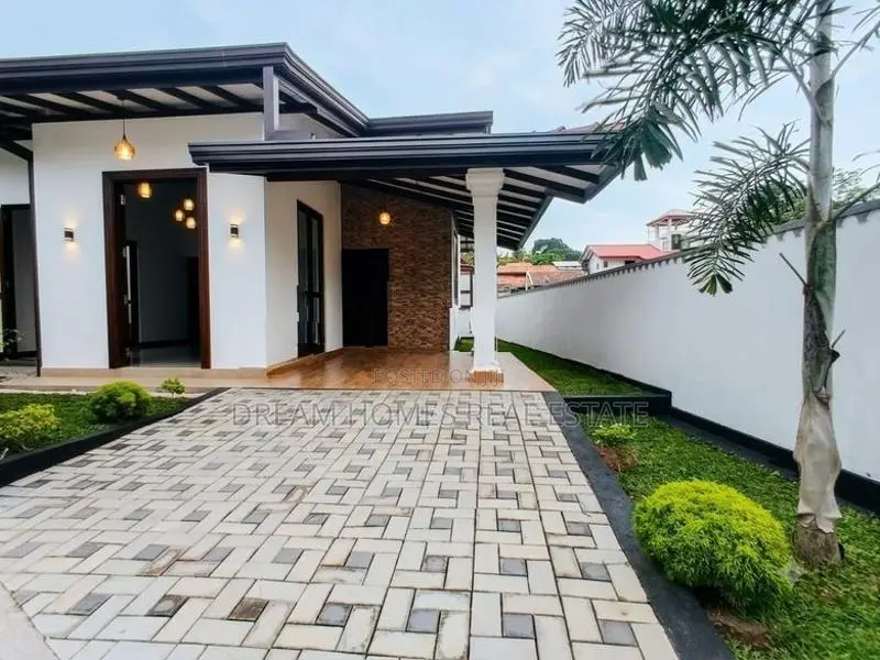 Single-Story House for Sale – Kasbawa