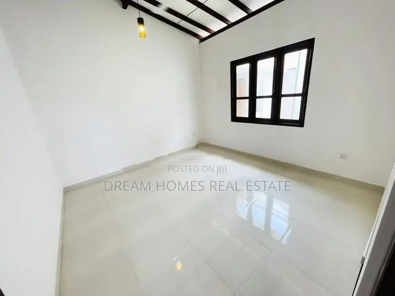 Single-Story House for Sale – Kasbawa