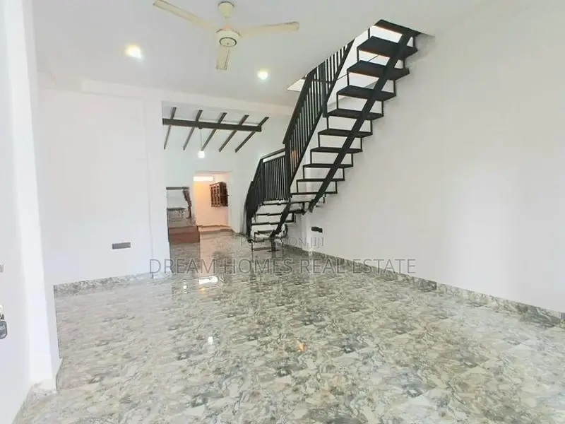Modern Two-Storey House for Sale – Kesbewa, Piliyandala