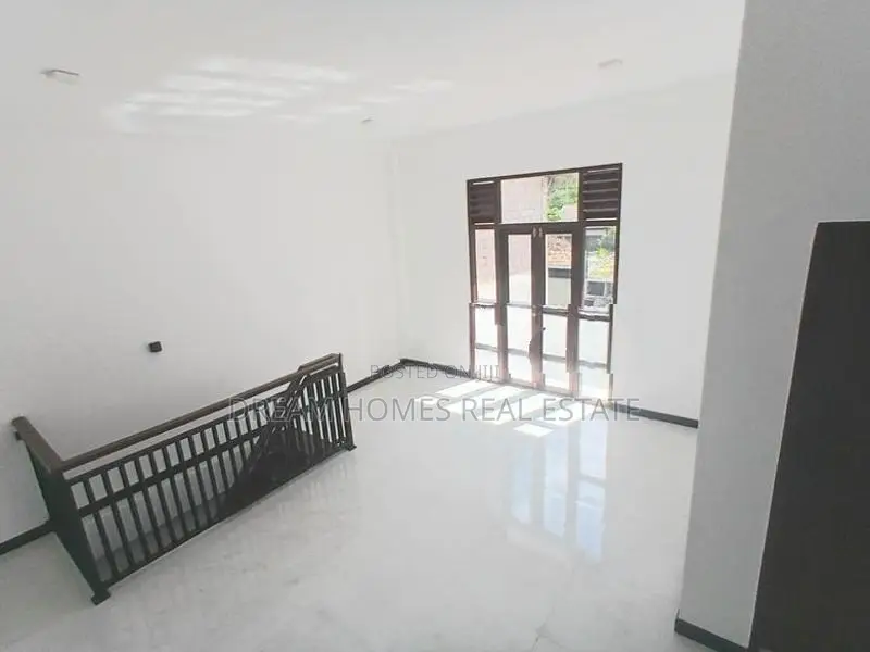 Modern Two-Storey House for Sale – Kesbewa, Piliyandala