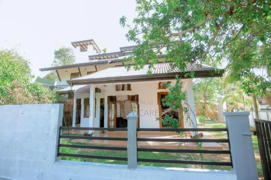 Fully Furnished 5BR House Near Ragama Hospital for Rent