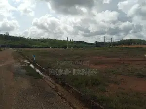 අලුත්ගම නේවාසික බිම් කොටස්
