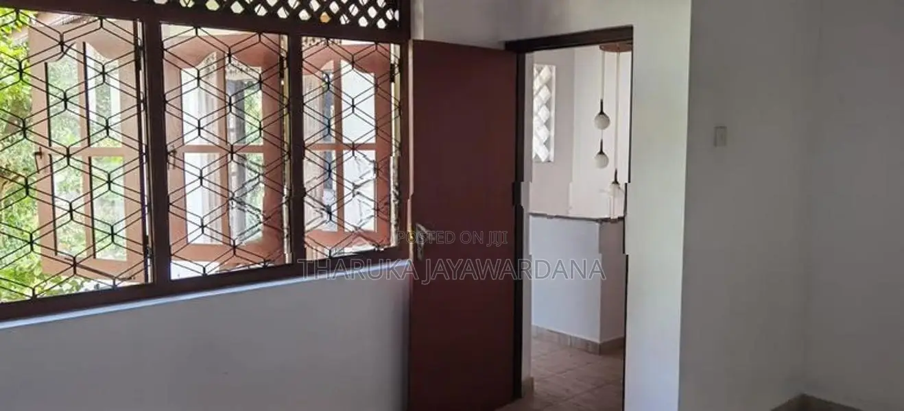 Twostory House for Rent Kesbewa