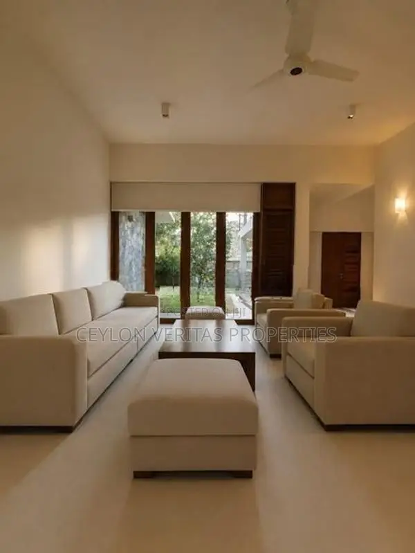 Luxury 5 BR Property for Sale – Battaramulla