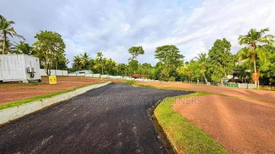 Polgasowita 120 බස් පාරට සමීපව අගනා නේවාසික බිම් කොටස් විකිණීමට