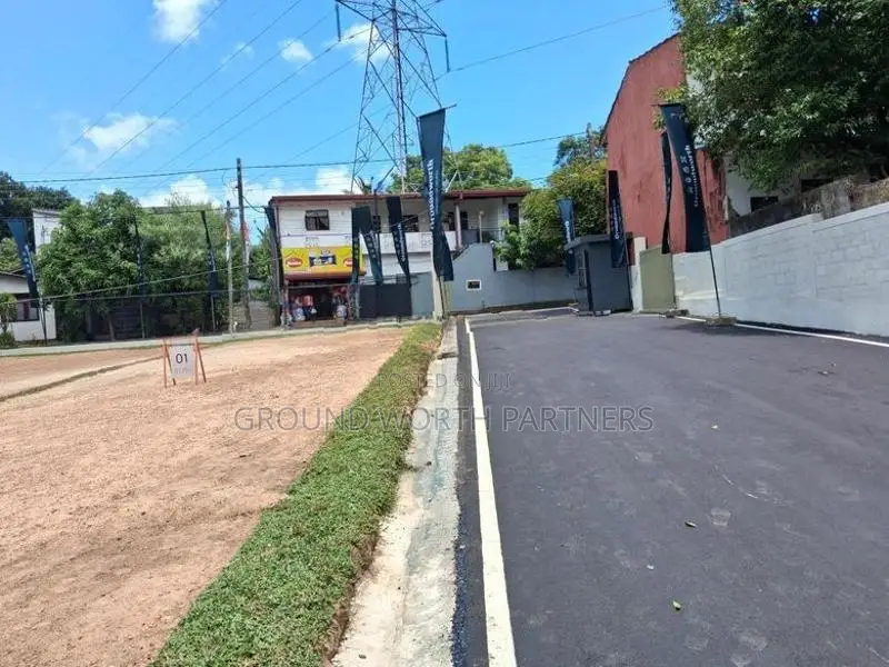 තලවතුගොඩින් අගනා ව්‍යාපාරික හා නේවාසික බිම් කොටස් විකිණීමට