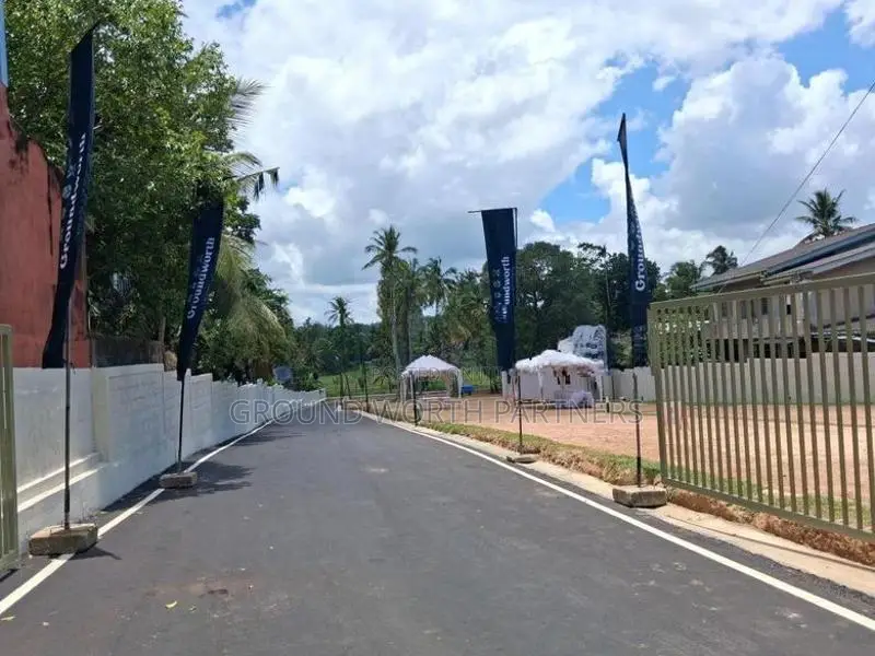 තලවතුගොඩින් අගනා ව්‍යාපාරික හා නේවාසික බිම් කොටස් විකිණීමට