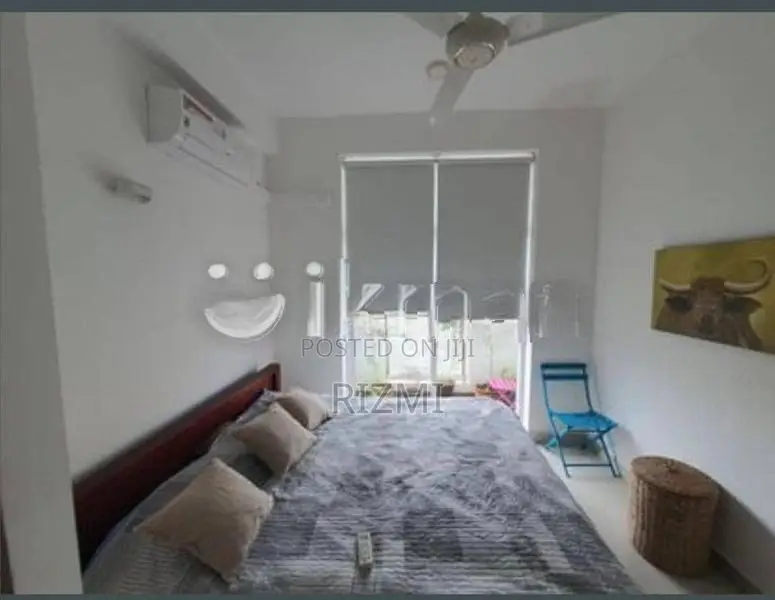 1200sq 3BR luxury apartment sale in mount lavinia close to sen Tomas