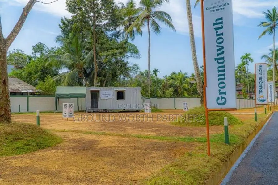 296 බස් පාරට සමීපව අගනා නේවාසික බිම් කොටස් විකිණීමට