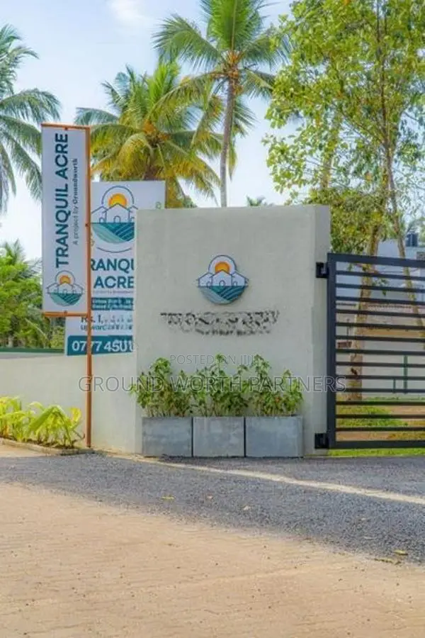 296 බස් පාරට සමීපව අගනා නේවාසික බිම් කොටස් විකිණීමට