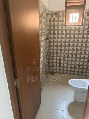 First Floor House for Rent – Mabola
