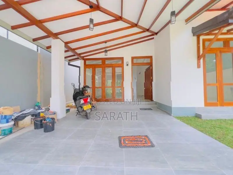 තනිමහල් අලුත්ම නිවසක් මාලබෙන්